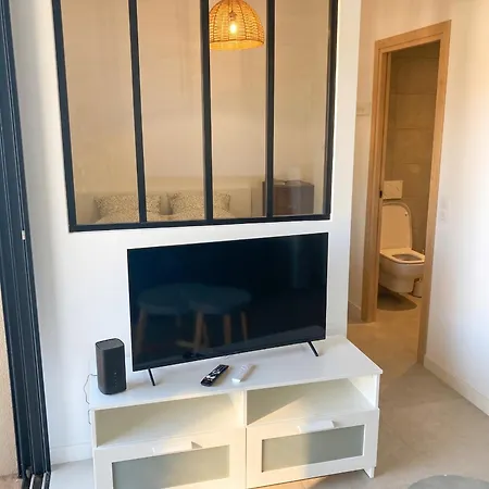 Apartment Cozy A - 30 M² - Proche De La *